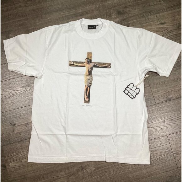 The Yard Cross Tee White Mens Graphic print T-Shirt L Short Sleeve Crew Neck - Picture 1 of 8